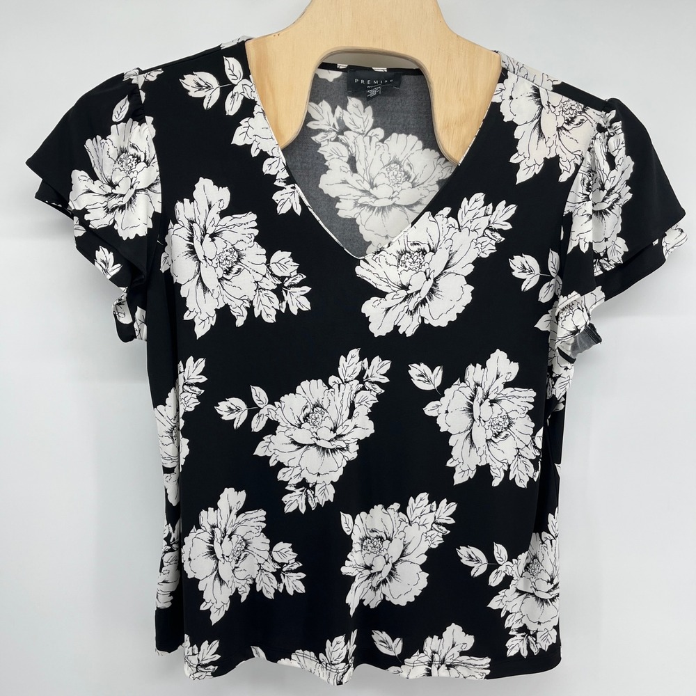 Premise Woman Plus Size 2X Black White Floral V-Neck Flutter Sleeve Blouse